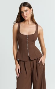Xandria Top - Scoop Neck Hardware Zip Front Vest Top in Brown