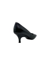 vivian pump