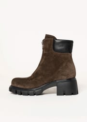 Center Zip Boot