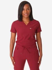 Women's Tuckable One-Pocket Scrub Top
