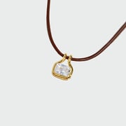 THE NAIA GEM PENDANT NECKLACE