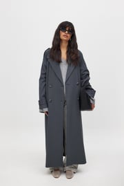 Langer Trenchcoat