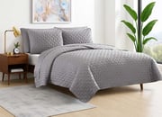 Arctic Aire•MAX Diamond Collection Quilt and Shams