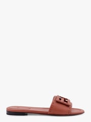 Baguette leather slides with macro selleria topstitches