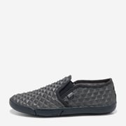 Marten - Black 3D Prism