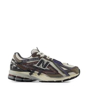 New Balance 1906A Trainer Classic Crimson / Sea Salt / Black Cement