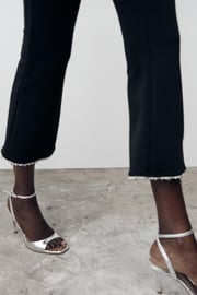 PATENT EFFECT HEELED SANDALS