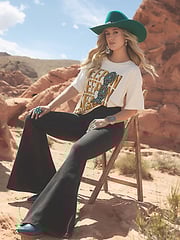 Wrangler x Lainey Wilson Pull On Bell Bottoms in Washed Black