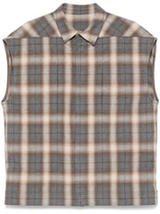 Sleeveless jumbo outershirt