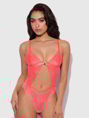 Wren Embroidered Wireless Teddy