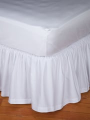 Piqué Dust Ruffles