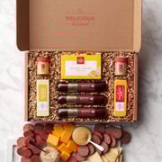 Hearty Bites Gift Box - 44.99 USD | Hickory Farms