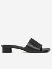 Black leather sandals with Numeric logo