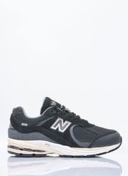 2002RX Sneakers