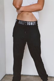 IDLE JOGGER: BLACK