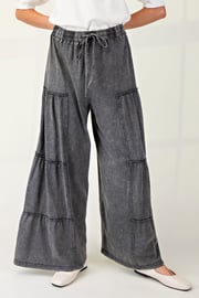 Easel Mineral Washed Tiered Pants in Black