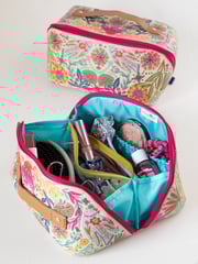 Travel Cosmetic Organizer - Cream Folk Flower