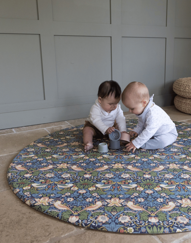 Morris & Co. The Strawberry Thief Play Mat