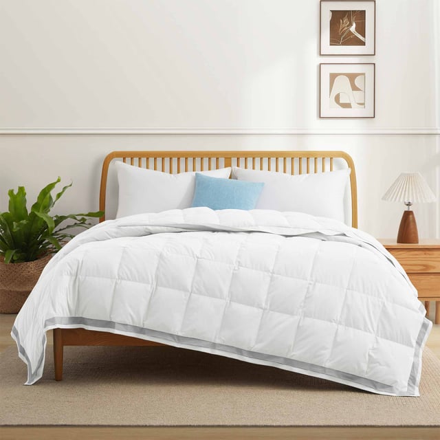 Lightweight Down Cooling Blanket for Summer
