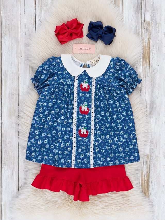Clever & Cute Apple Outfit