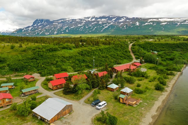 Kulik Lodge