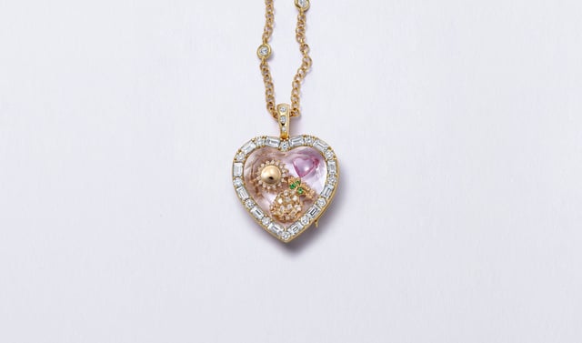 Amour Diamond Heart Gold Locket 18k