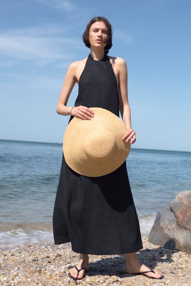 The Fête Linen Dress in Black