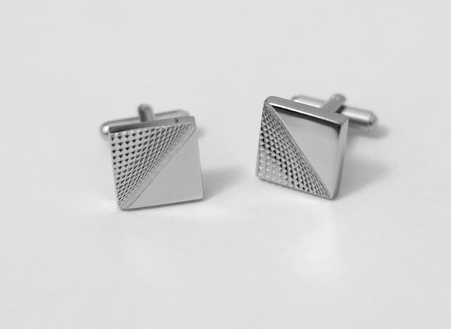 #11 Cufflink