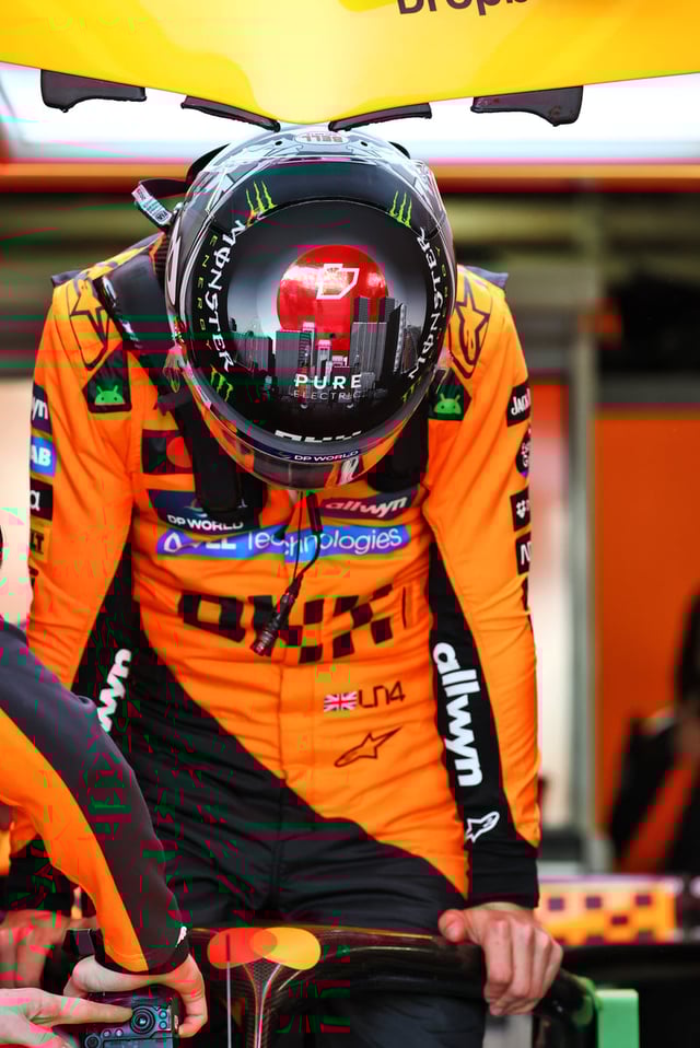 Lando Norris 2025 1:2 Scale Helmet - Japanese GP