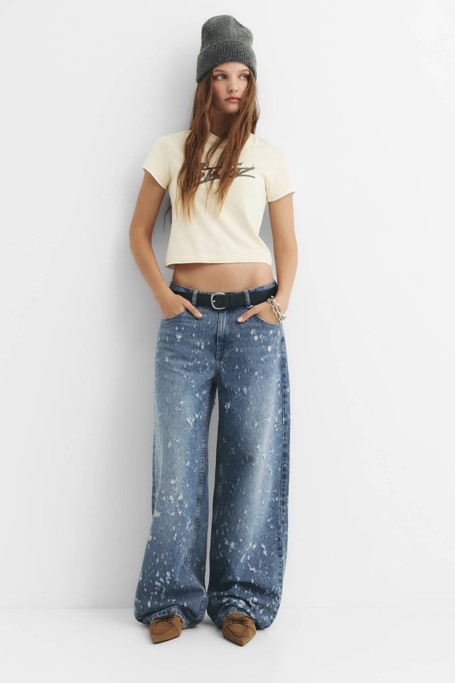 Ripped baggy jeans