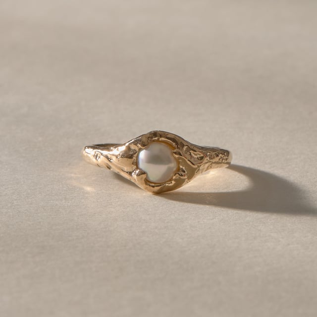 The Yemayá Pearl Ring
