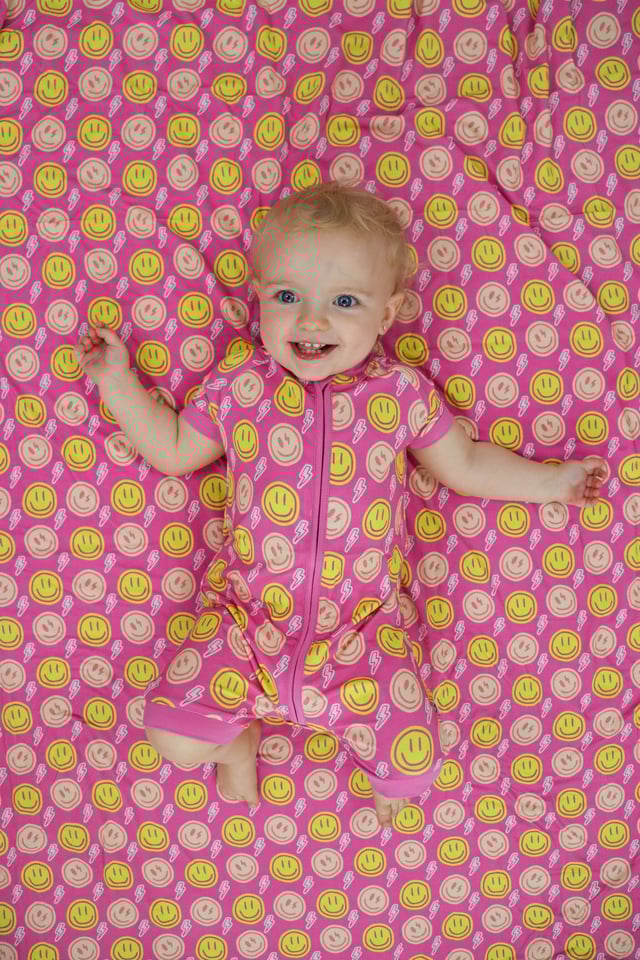 RADIANT SMILES DREAM SHORTIE