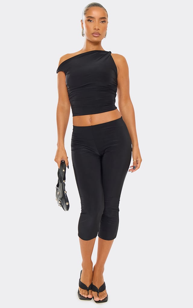 Mid Rise Capri Leggings In Black Slinky