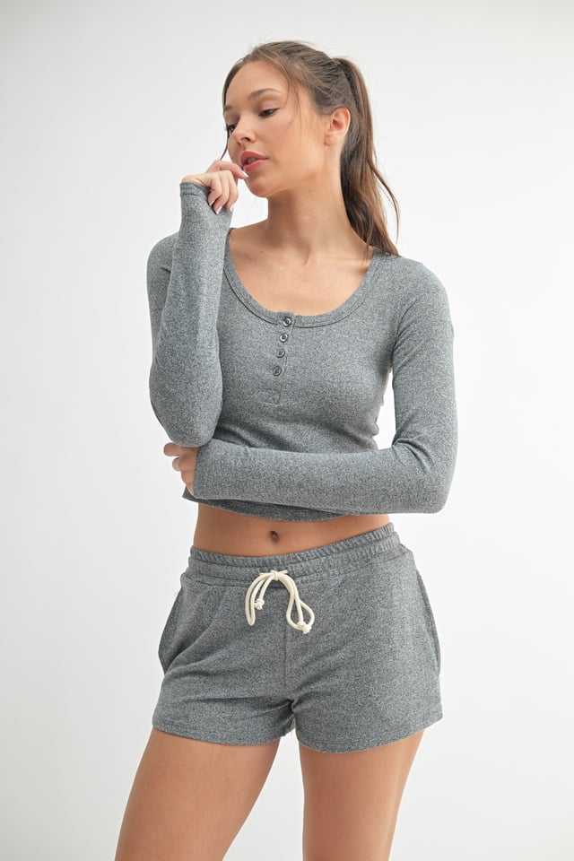 Romantic Button Hacci Tee