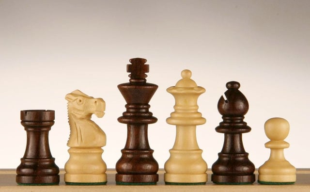 SINGLE REPLACEMENT PIECES: French Staunton Chess Pieces in Rosewood/Boxwood - 2"