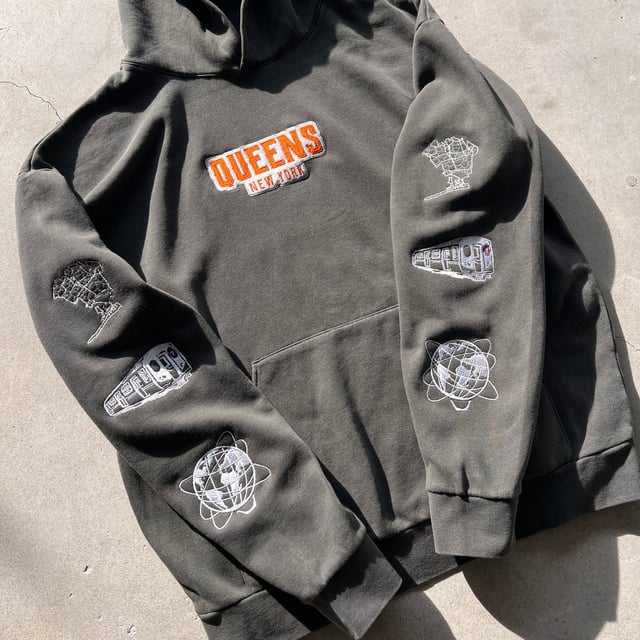 QUEENS NY Vintage Washed hoodie - Embroidered.