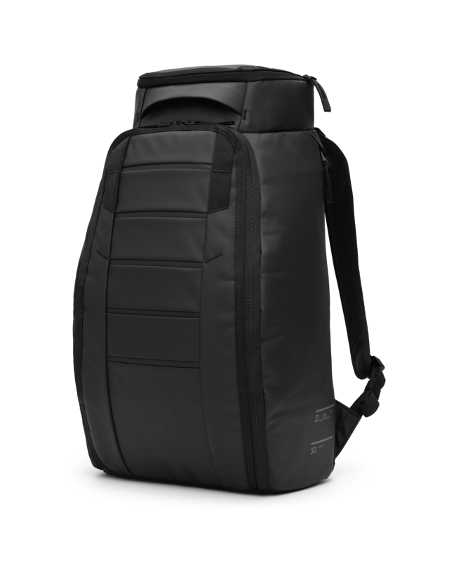 Hugger Backpack 30L Black Out