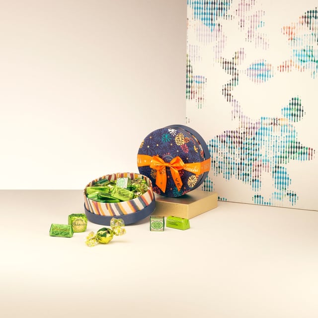 Small hamper: assorted pistachio chocolates, 204 g