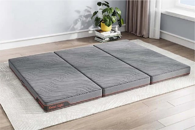 Tri-Folding Mattress