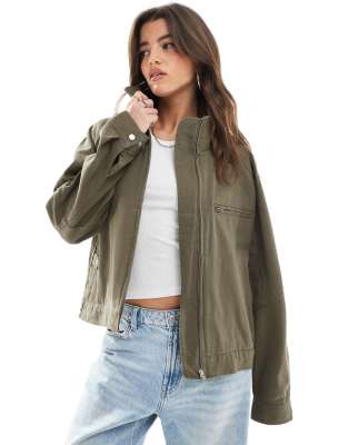 ASOS DESIGN – Oversize-Jacke aus Twill in dunklem Olivgrün mit Stehkragen