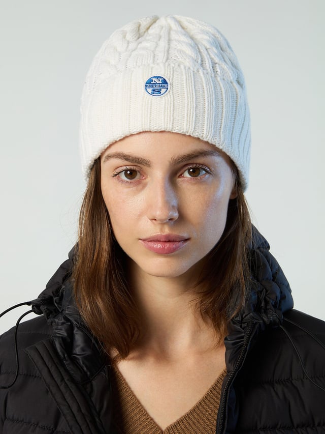 Cable-knit beanie