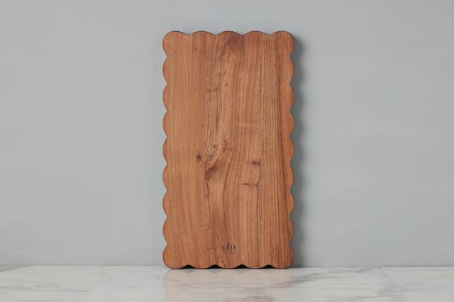 Scalloped Cutting Board, Medium Rectangle