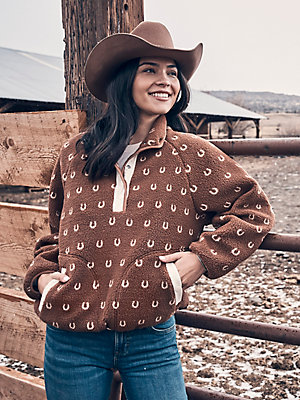 Women's Wrangler Retro® Half-Snap Sherpa Pullover in Brown