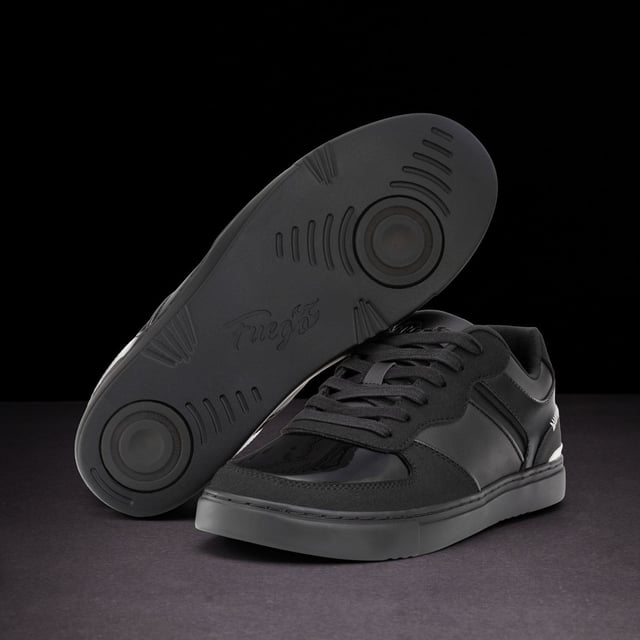 Derek Hough | Low-top
