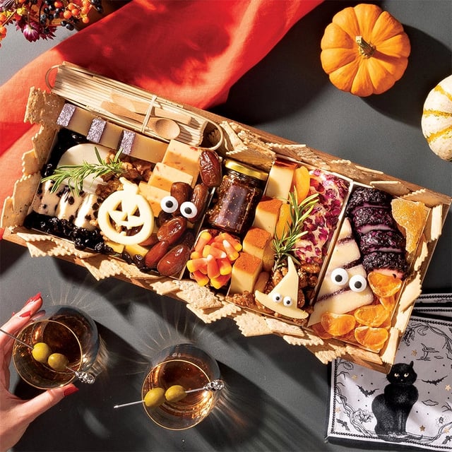 Halloween Medium Cheese Board (No Meat)