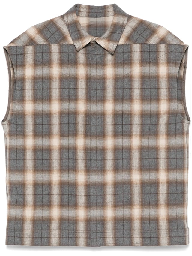 Sleeveless jumbo outershirt