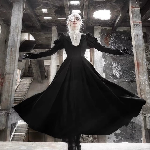 Wanqingyuan - Halloween Gothic Lolita OP Nun Style Long Sleeve Dress