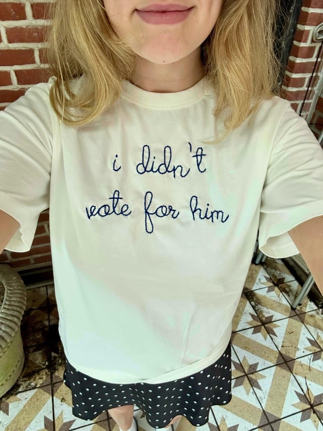 "i didn't vote for him" Women's T Shirt