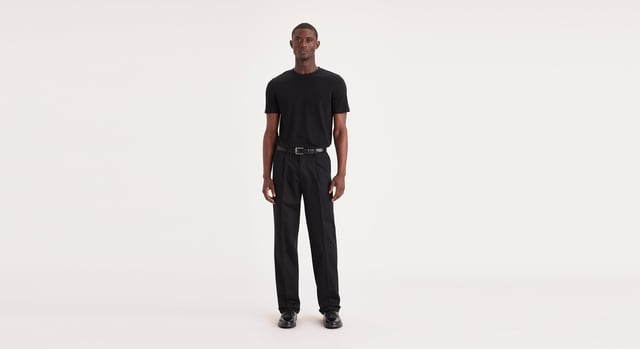 Signature Khakis, Pleated, Relaxed Fit