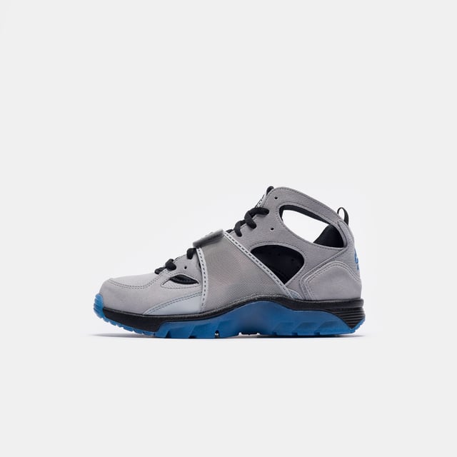 Air Trainer Huarache Sneaker in  Wolf Grey/Star Blue/Black